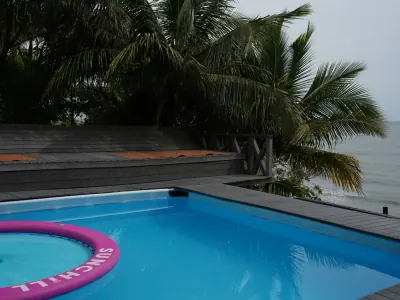 Instalaciones de Melo La Barra junto al mar
