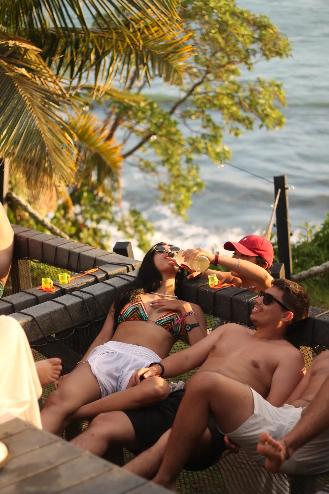 amigos relax cama de red colombia hostel