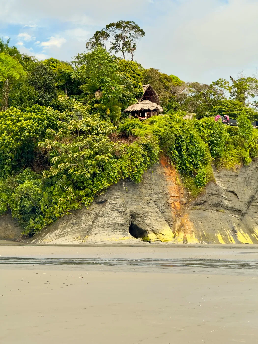 bungalow melo hostel desde la playa colombia 2 res