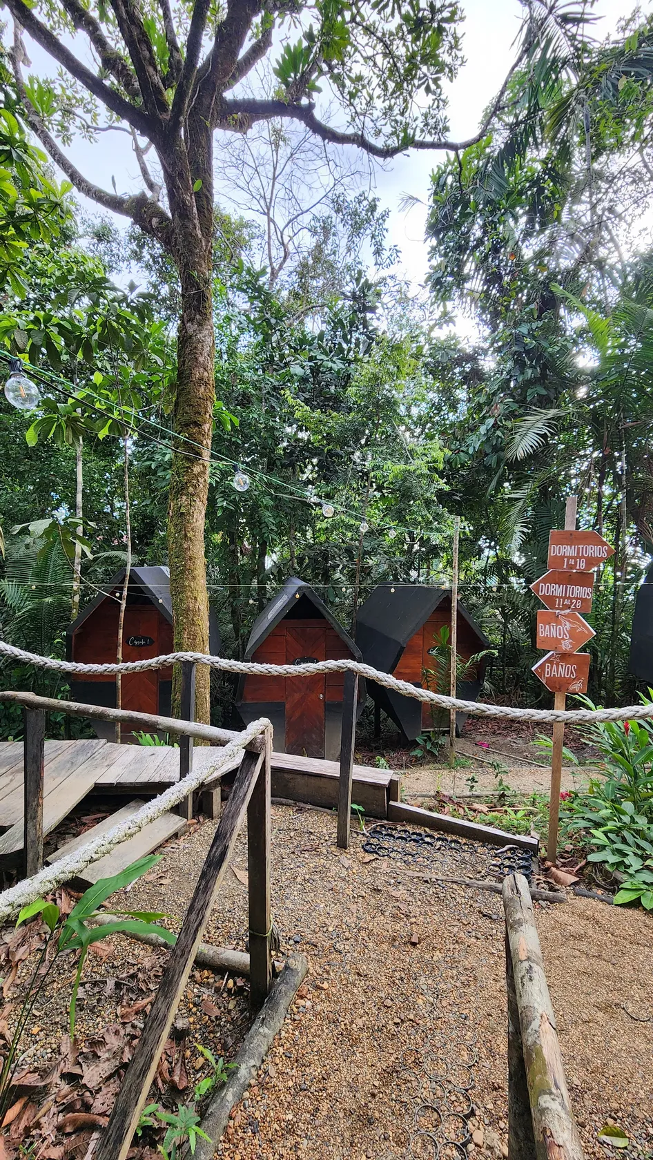 como llegar bungalow hostel res