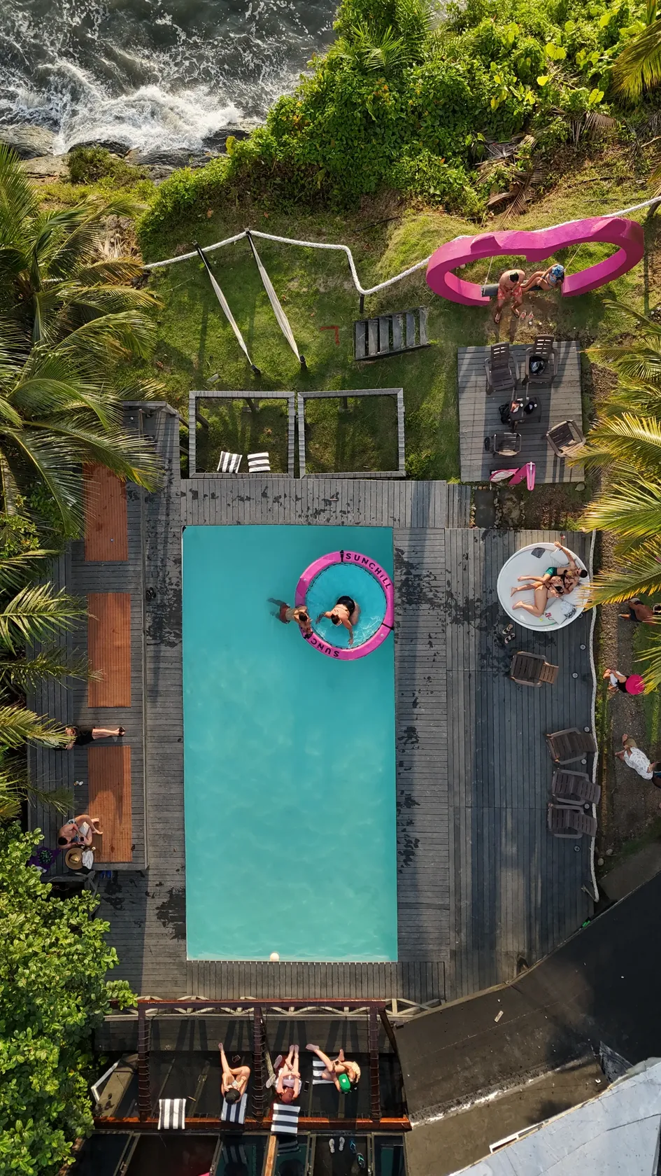 piscina bungalow desde el cielo colombia res