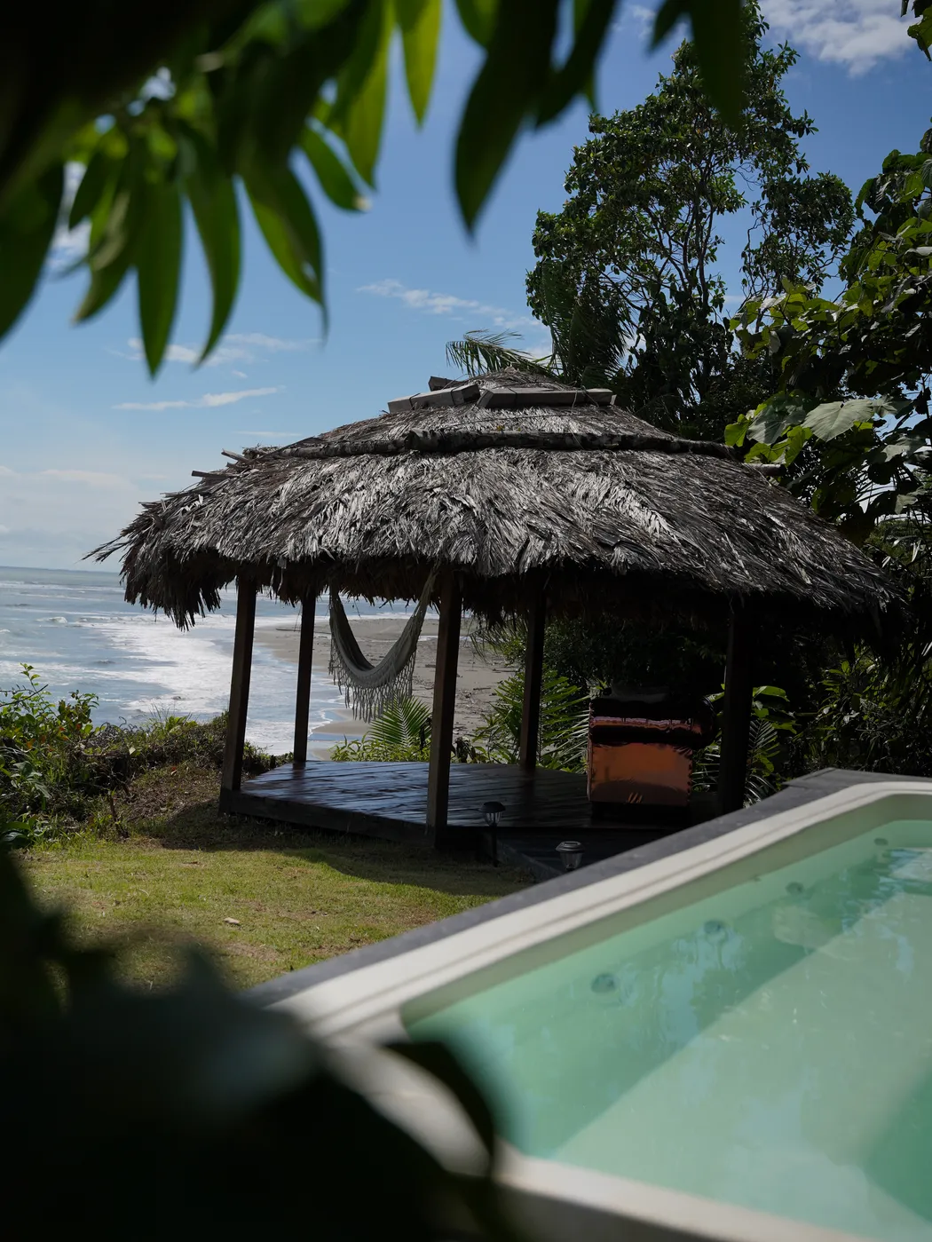 piscina bungalow melo hostel